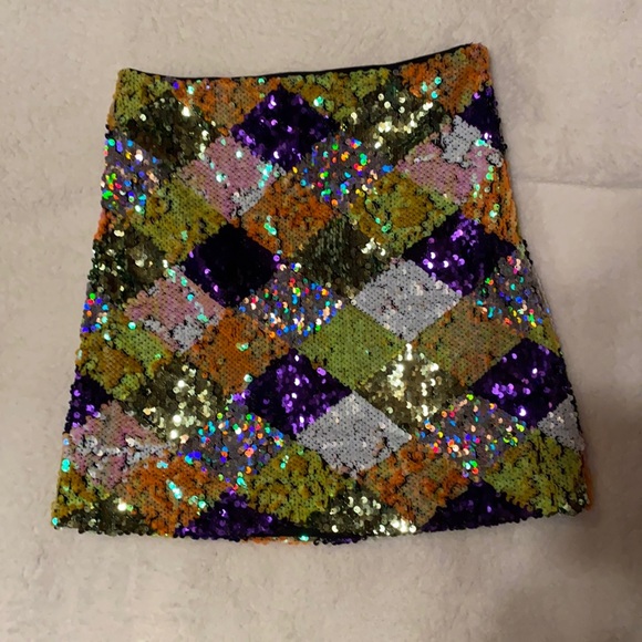 Forever 21 Dresses & Skirts - MOVING SALE 3/$20 or 5/$25 sequin skirt f21
